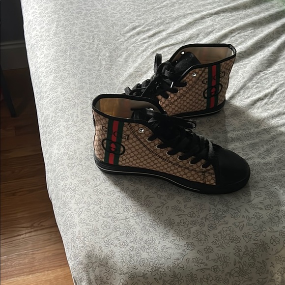 Gucci Black and Tan High-Top Sneakers with Signature Stripes - Picture 9 of 12